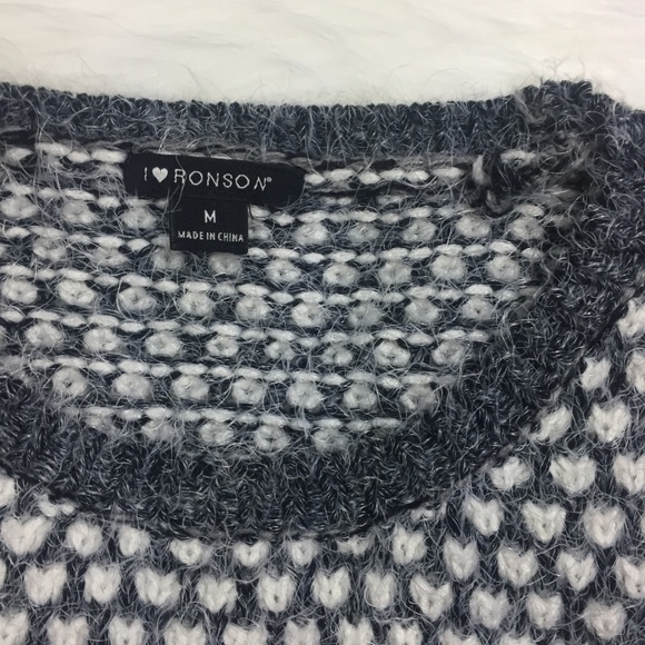 NWT I Love Ronson Fuzzy Knit Heart Gray Sweater M - Picture 4 of 8